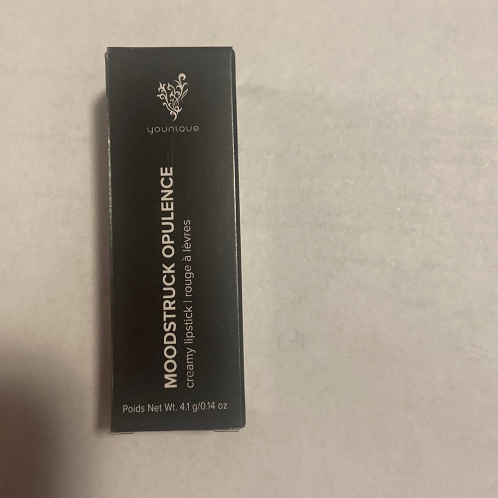 Younique Moodstruck opulence creamy lipstick in shade well-to-do